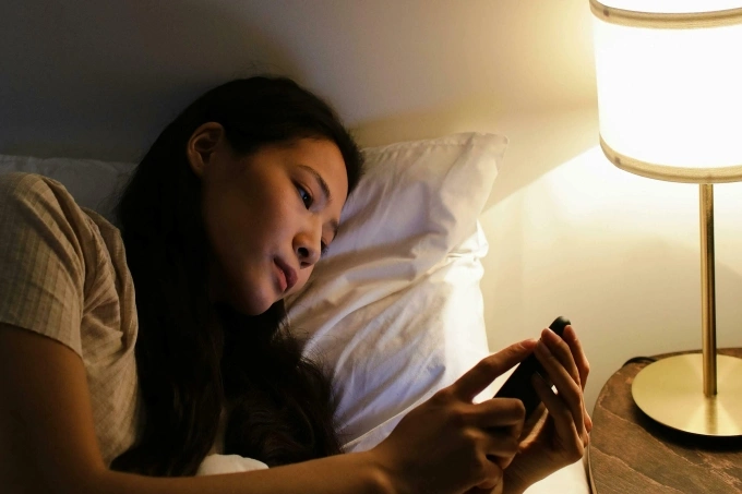 Làm thế nào muộn vào đêm mà thức dậy làm hại thận của bạn?